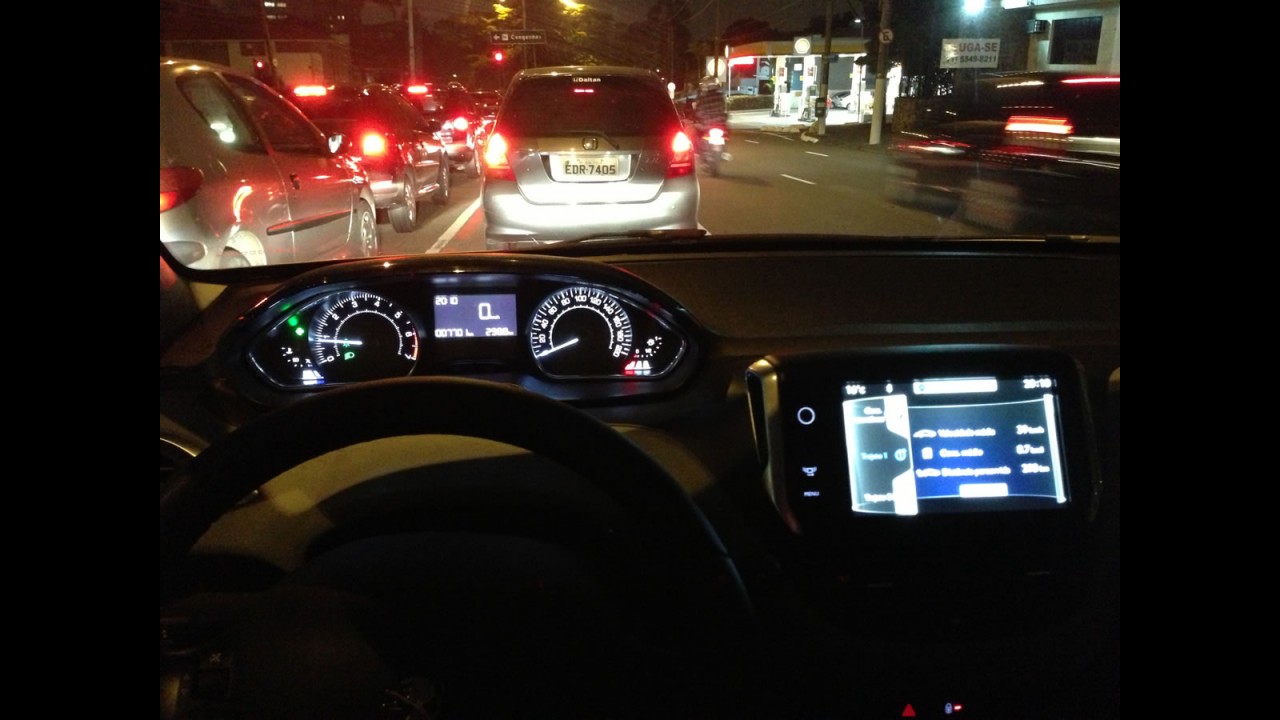 Garagem CARPLACE #2: Peugeot 208 1.5 melhor que o 1.6?