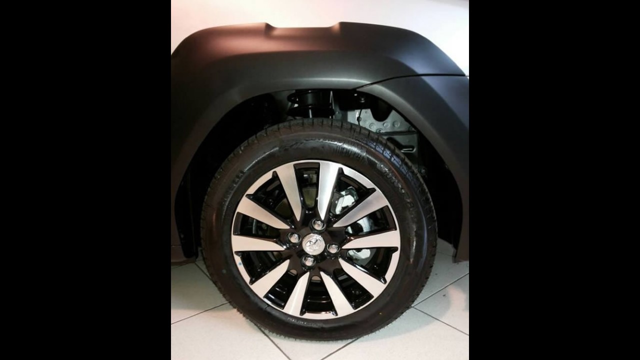 Toyota lança Etios Cross: hatch com visual aventureiro custa R$ 45.690