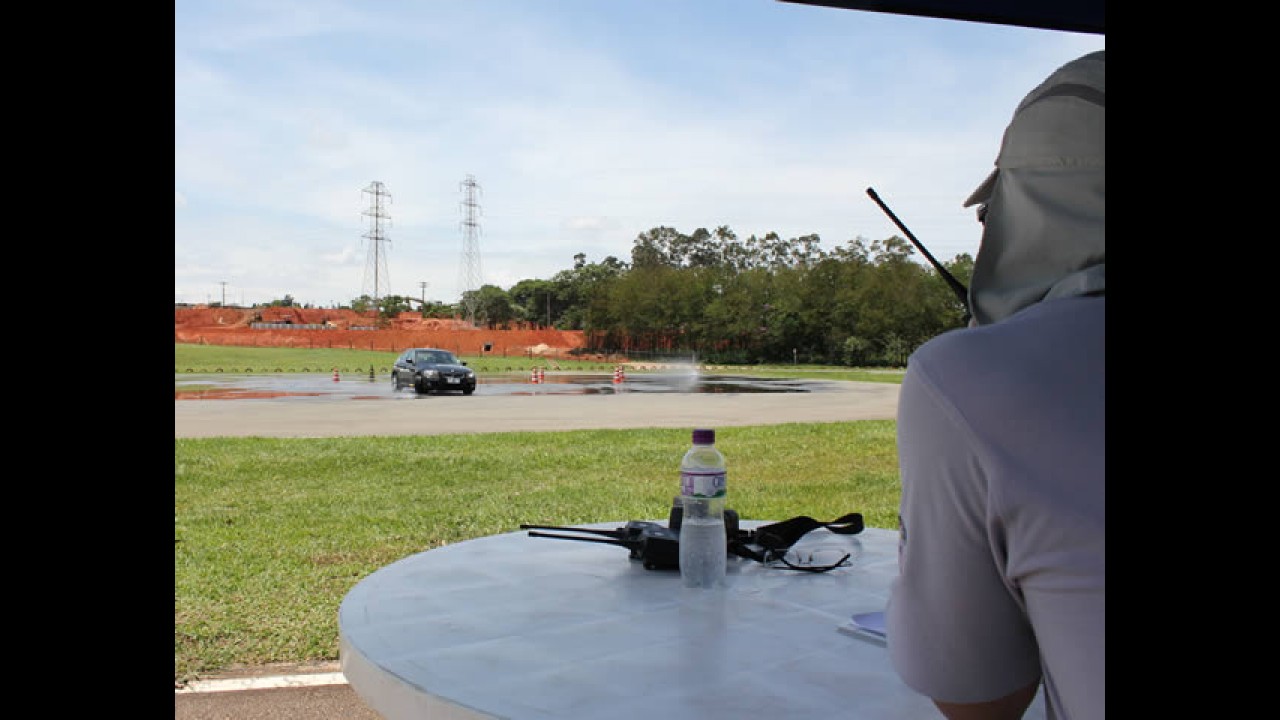 CARPLACE no BMW Driver Training