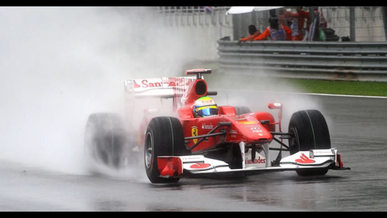 Fórmula 1: Webber faz a pole na Malásia - Barrichello larga em 7° e Massa em 21°