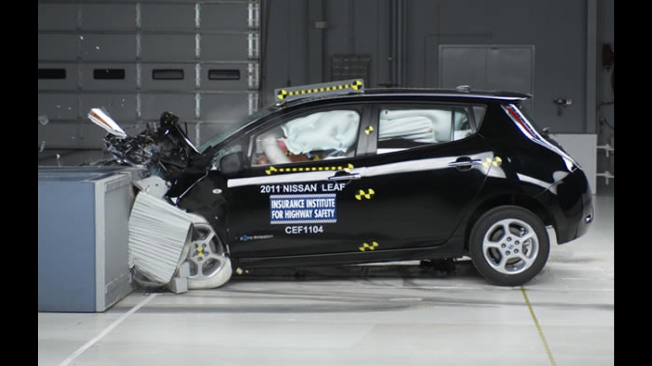 Nota máxima para Nissan Leaf e Chevrolet Volt em testes de colisão nos EUA