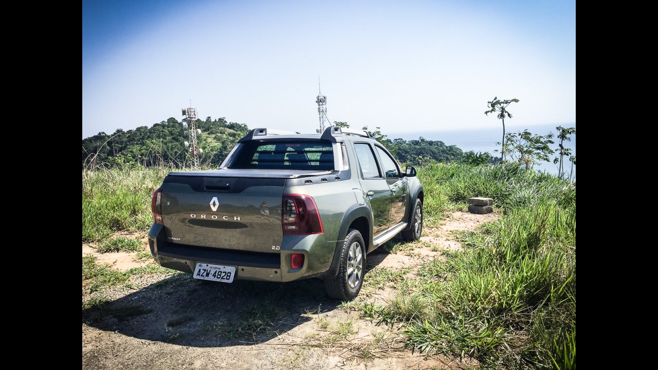 Nova Hilux já vende mais que S10 e passa até a Saveiro no primeiro mês de loja