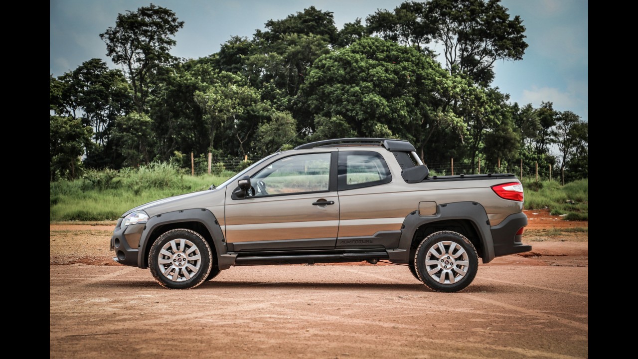 Picapes em janeiro: Hilux deixa S10 para trás e Strada abre vantagem na base
