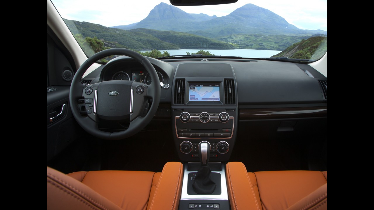 Freelander 2013 ganha motor do Evoque e começa em R$ 152 mil