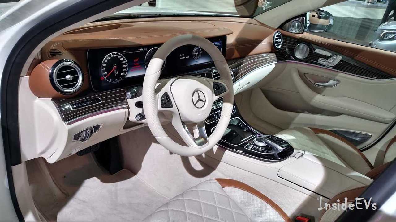 A Look Inside The E 350 e - Arriving Later This Year (InsideEVs/Tom Mouloughney) - click to enlarge
