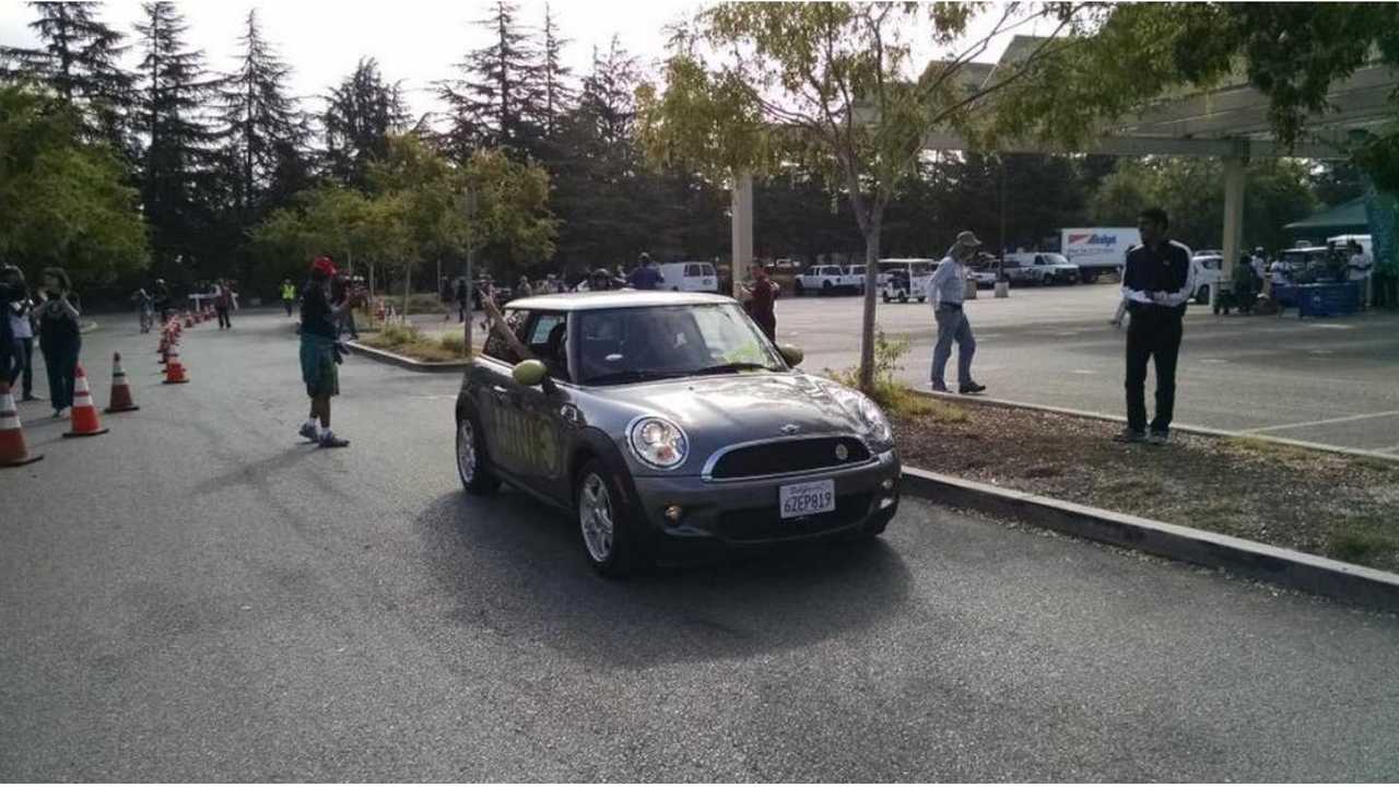 This MINI E Closes The Parade - Image Credit Maddi Hausmann (EAASV,SF Bay LEAFs)