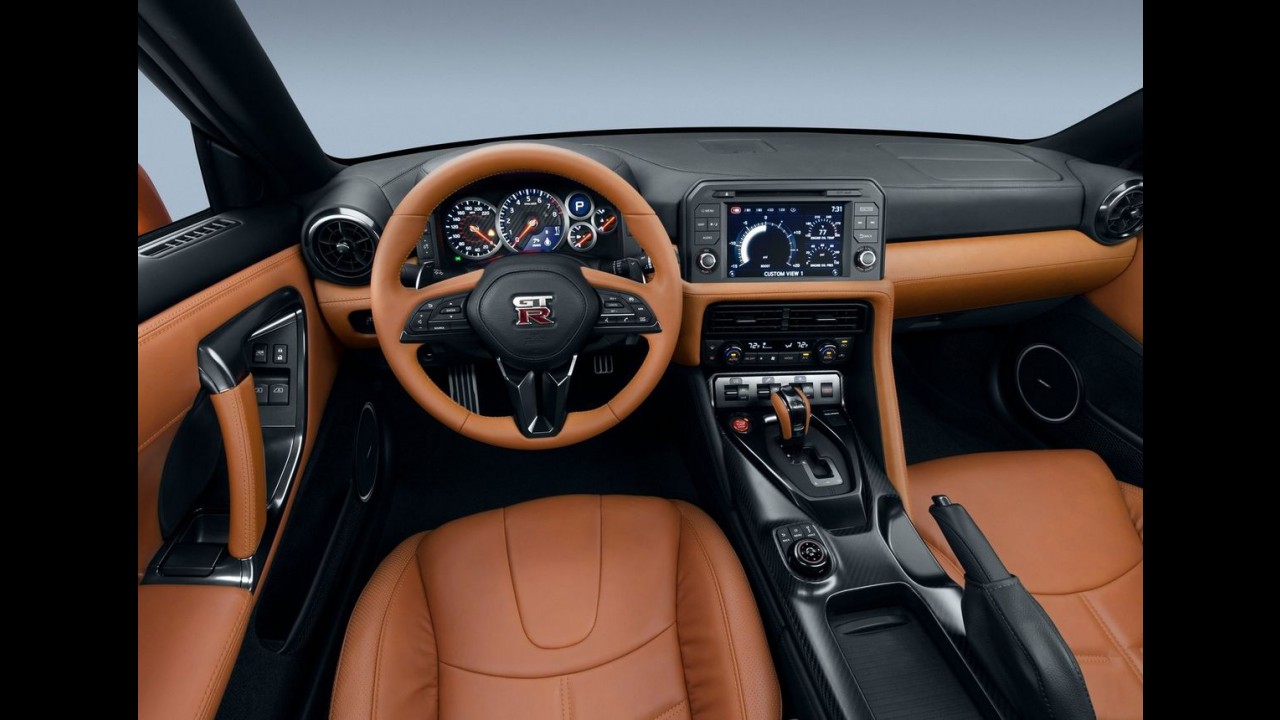 Nissan GT-R 2017: atualizado, "Godzilla" vai a 572 cv e ganha refinamento