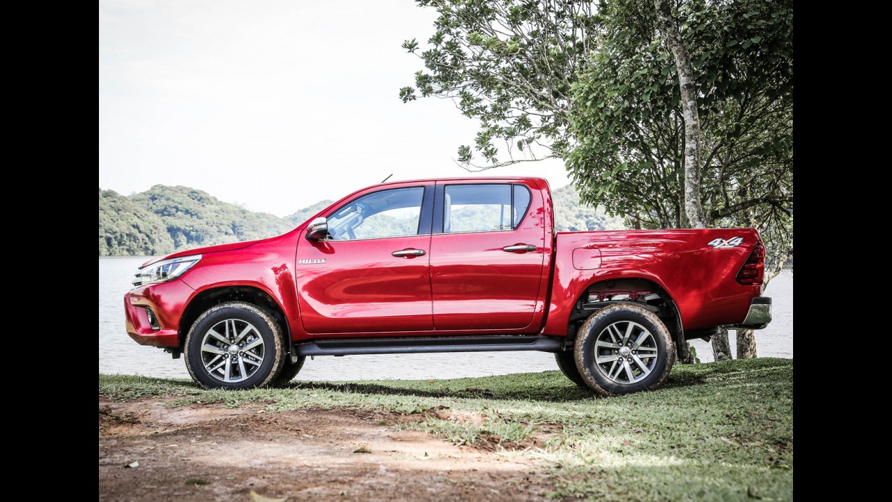 Toyota Hilux tem redução de preço de R$ 10 mil nas versões SR e SRV