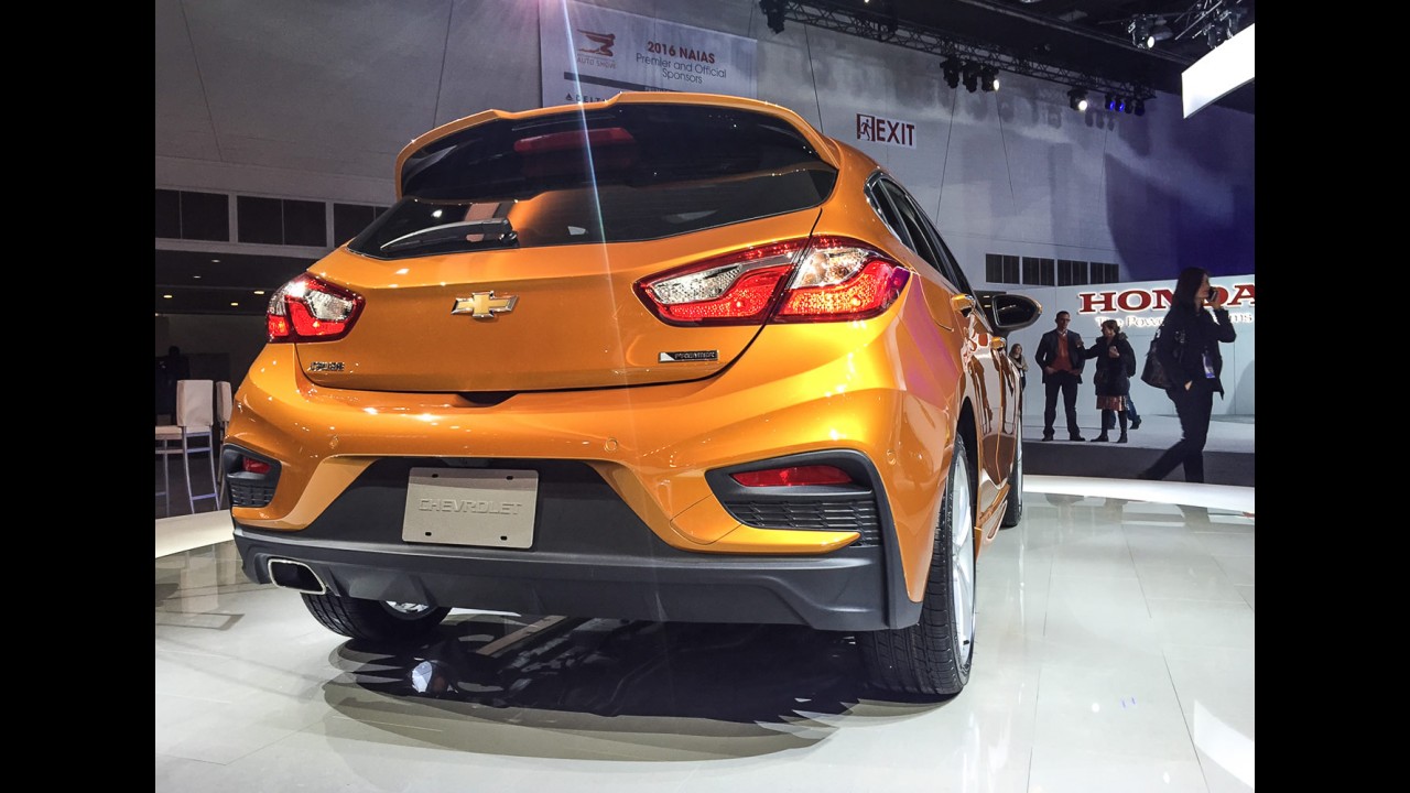 Novo Cruze Hatch estreia no Salão do Automóvel de SP, confirma executivo