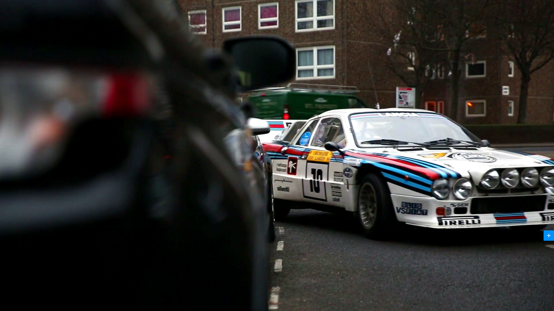 Lancia 037 Noel ağacı çekiyor