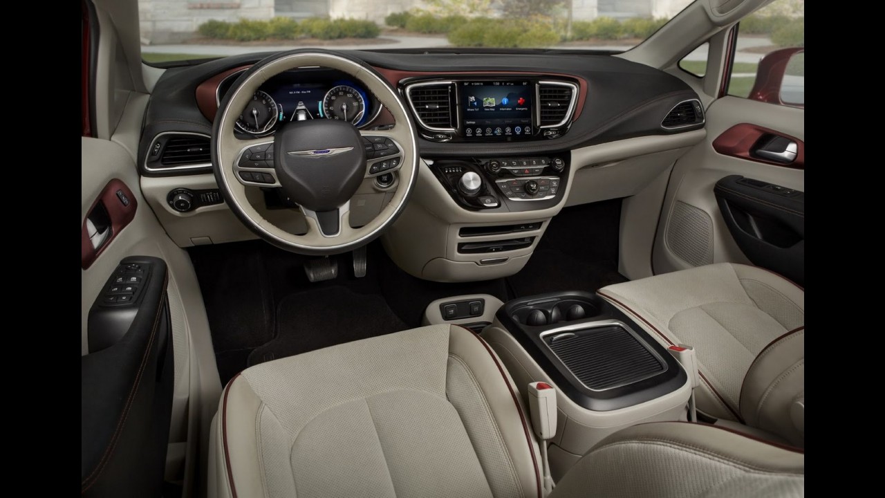 Chrysler Pacifica estará no Salão do Automóvel e começa a ser vendida em 2017