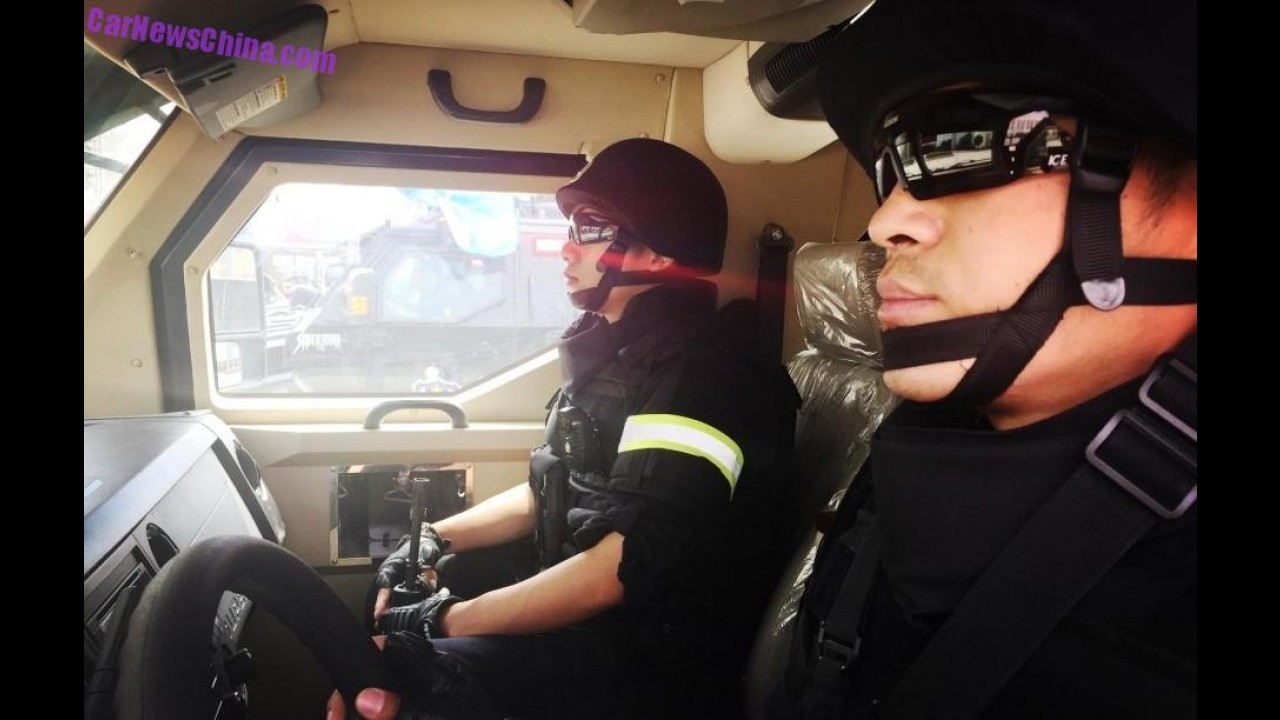 Conheça Sabertooth, o novo "Caveirão" da polícia chinesa