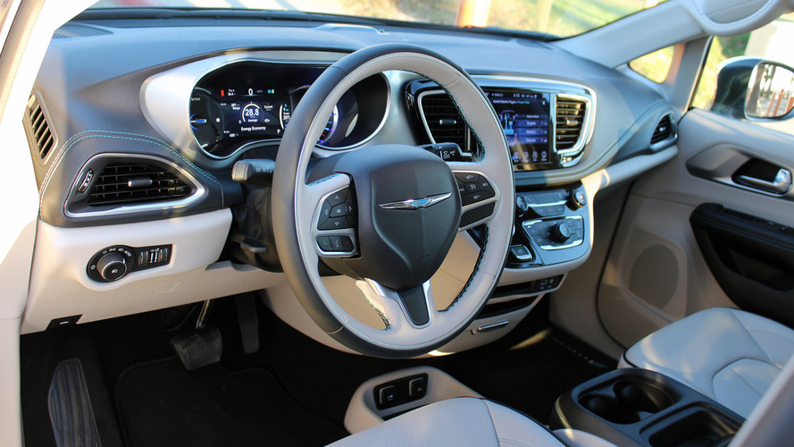 2017 Chrysler Pacifica Hybrid: First Drive