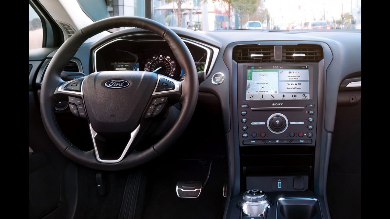 Mais tecnológico, novo Fusion Hybrid 2017 chega ao Brasil por R$ 159.500