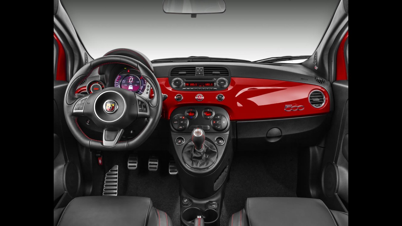 Fiat 500 reestilizado será revelado no próximo dia 11 de julho