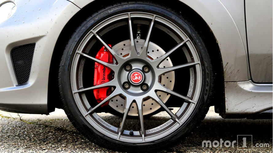 Essai Abarth 695 biposto