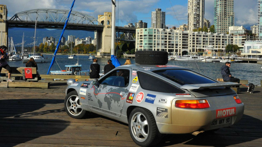 Tour du monde en Porsche 928