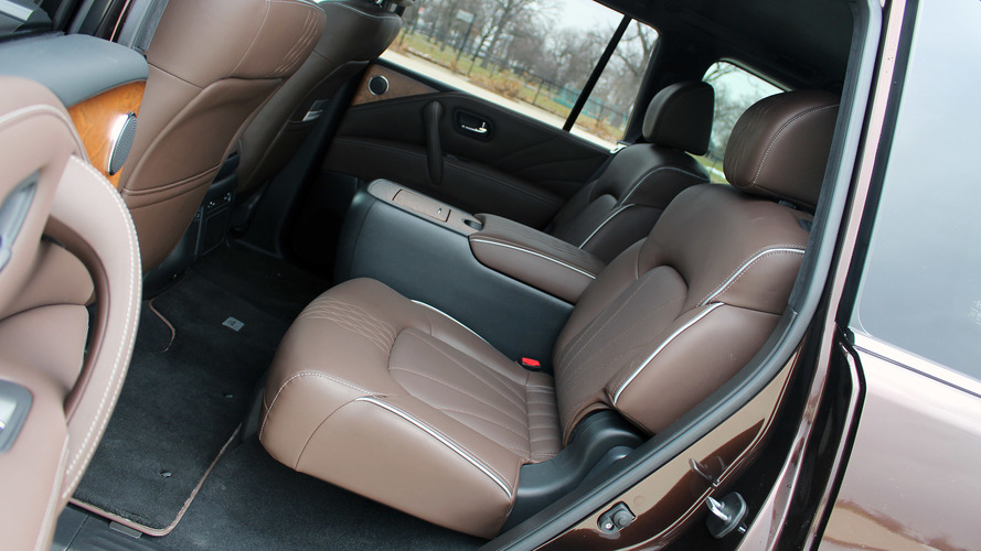 2017 Infiniti QX80: Review