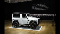 Land Rover Defender, il duemilionesimo esemplare all'asta