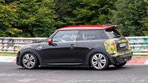 Mini Cooper JCW Nürburgring'de turluyor
