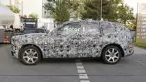 Rolls-Royce Cullinan spy photos inside and out