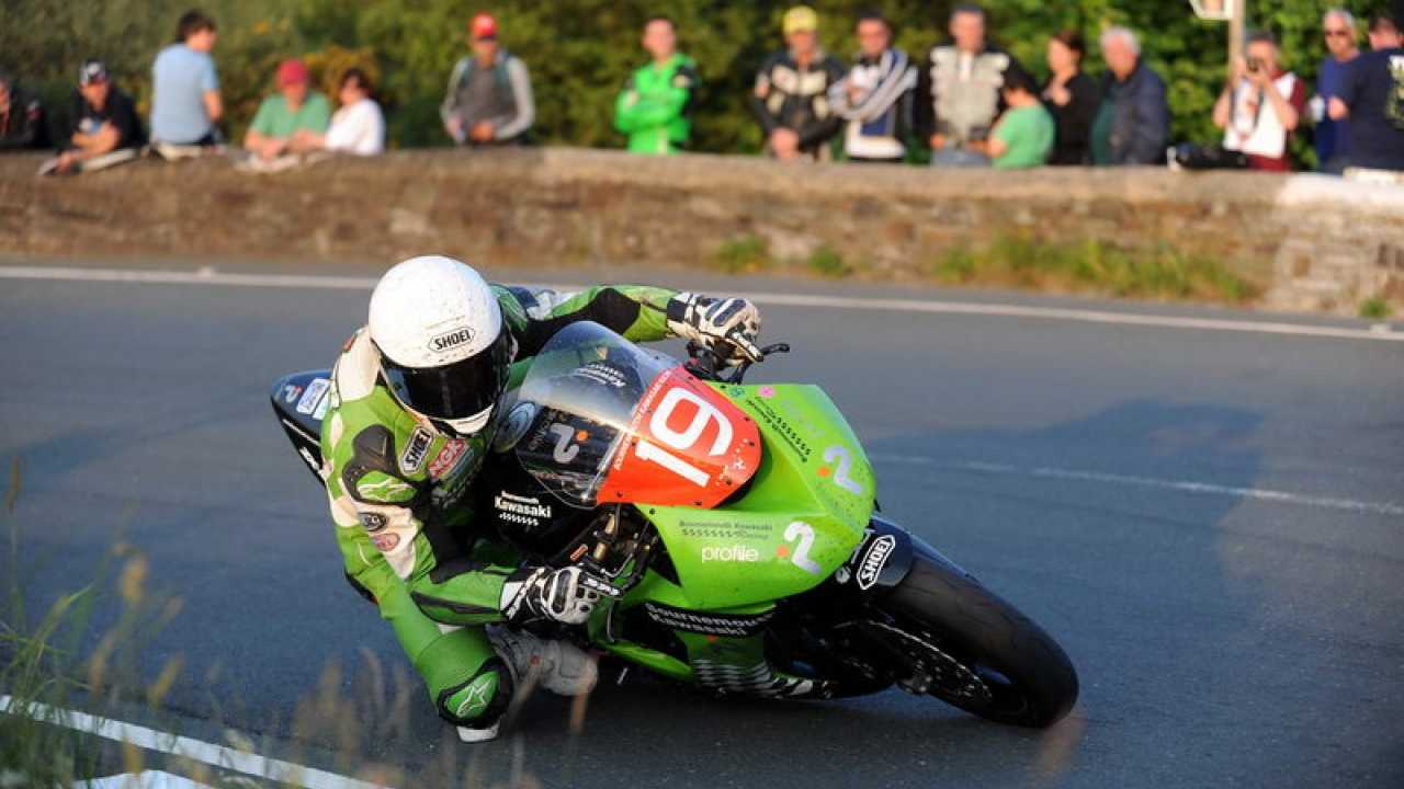 Tourist Trophy 2012: James Hillier con Kawasaki