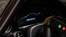 Porsche 935, la versione in fibra di carbonio da 1,44 milioni di euro