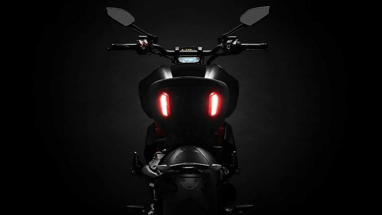 Diavel 2