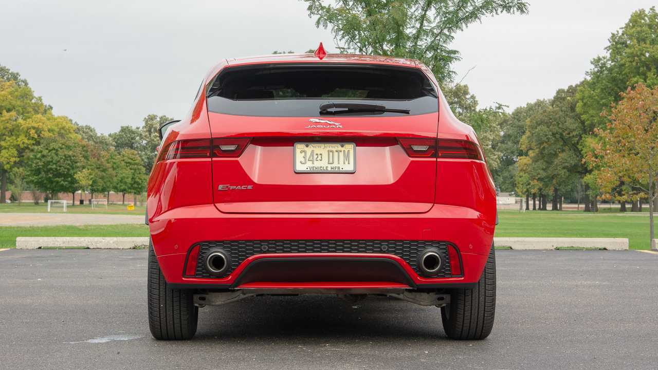 2019 Volvo XC40 vs. 2018 Jaguar E-Pace