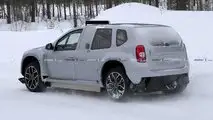 Dacia Duster EV mule spy photo