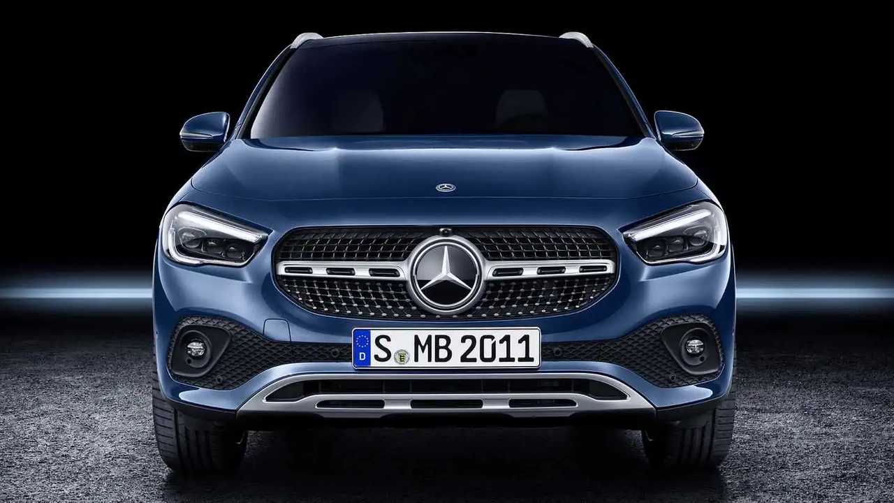 Mercedes GLA, nuova e vecchia a confronto