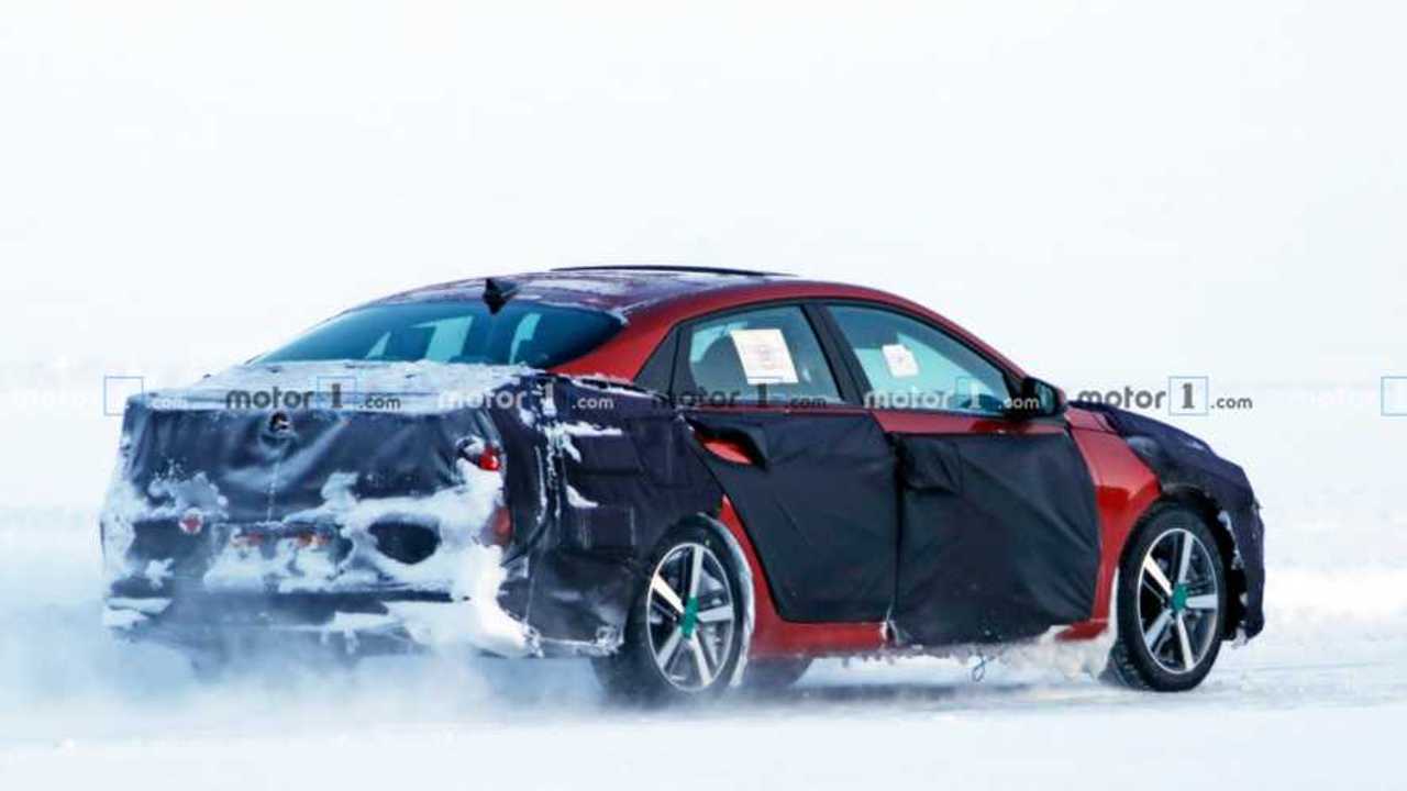 Hyundai Elantra Yeni Casus Fotoğraflar