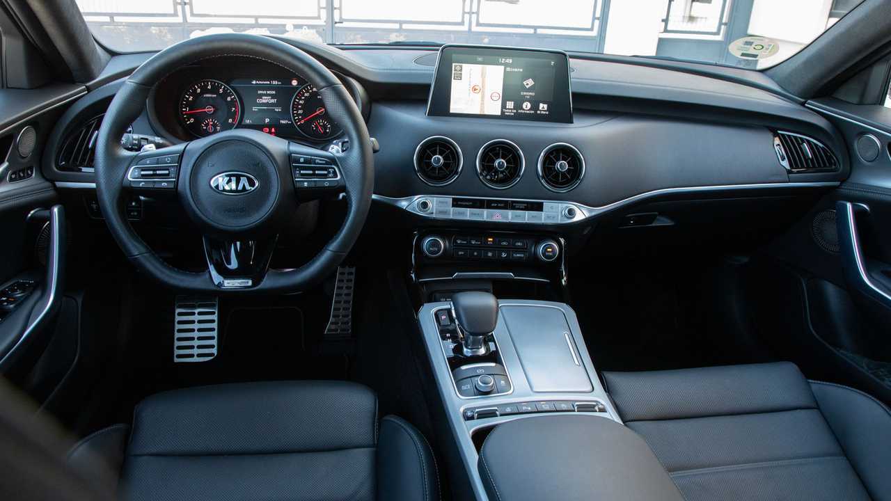 KIA Stinger 2.0 T-GDI 245 CV GT-Line 2020 prueba