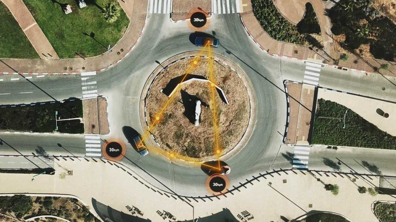 AutoTalks V2X technology cars communicate at traffic circle