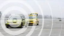 ADAC testet C2X-Technik im VW Golf