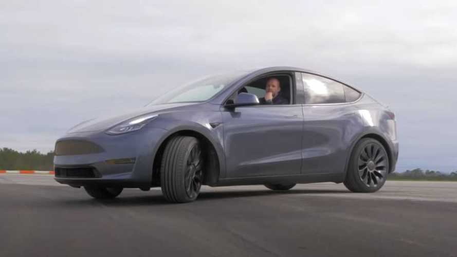 Tesla Model Y Rear Hatch DIY Panel Gap Adjustment HowTo