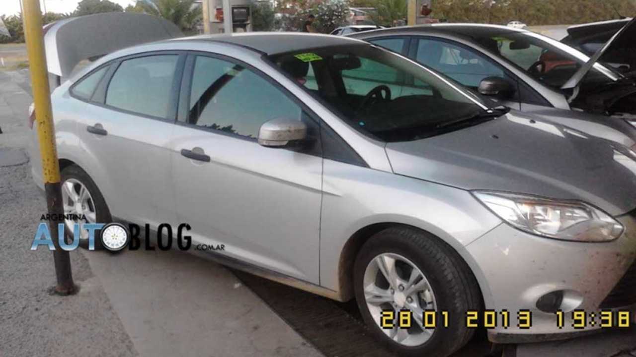 Once fotos y dos videos del nuevo Ford Focus III en la Argentina