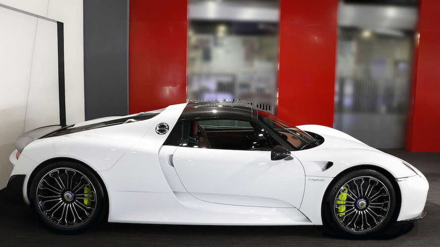 Weissach Paketli Porsche 918 Spyder
