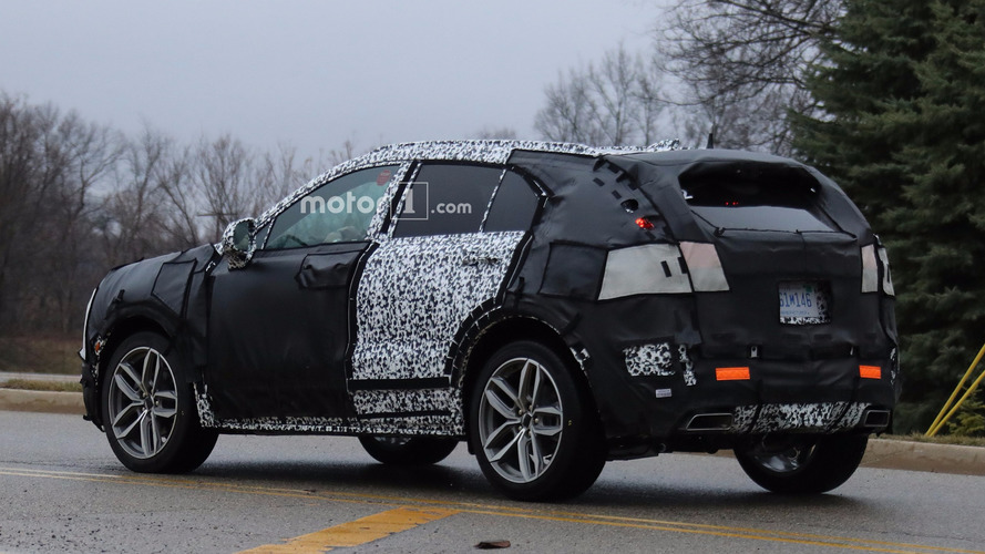 2019 Cadillac XT4 casus fotoğrafları