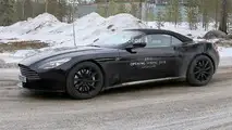 2018 Aston Martin DB11 Volante Casus Fotoğrafları
