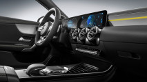 Nuova Mercedes Classe A, gli interni in anteprima