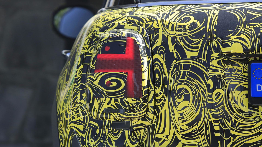 2018 Mini Five-Door Hatch facelift spy photo