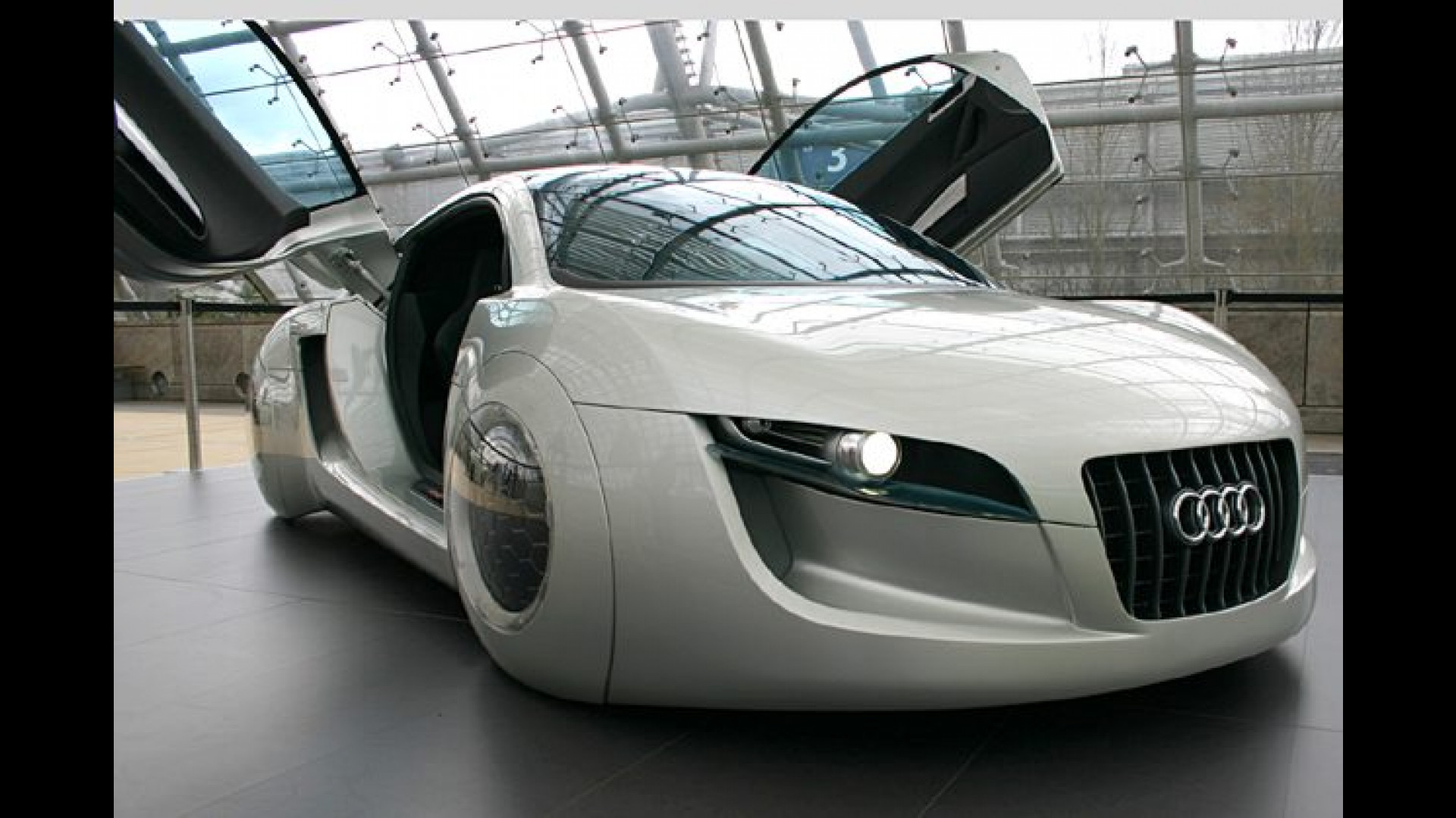 Designstudien fürs 21. Jahrhundert Die Sonderschau Automobildesign auf