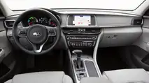 Euro-spec Kia Optima Plug-in Hybrid