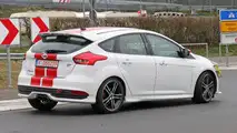 Ford Focus ST Plus spy photo