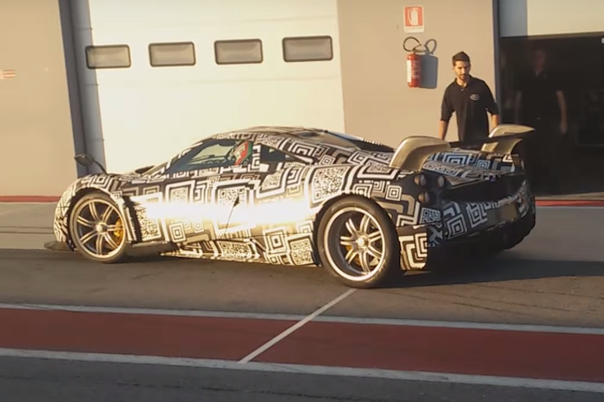 Watch Pagani Test Hardcore Huayra And Its Ginormous Wing