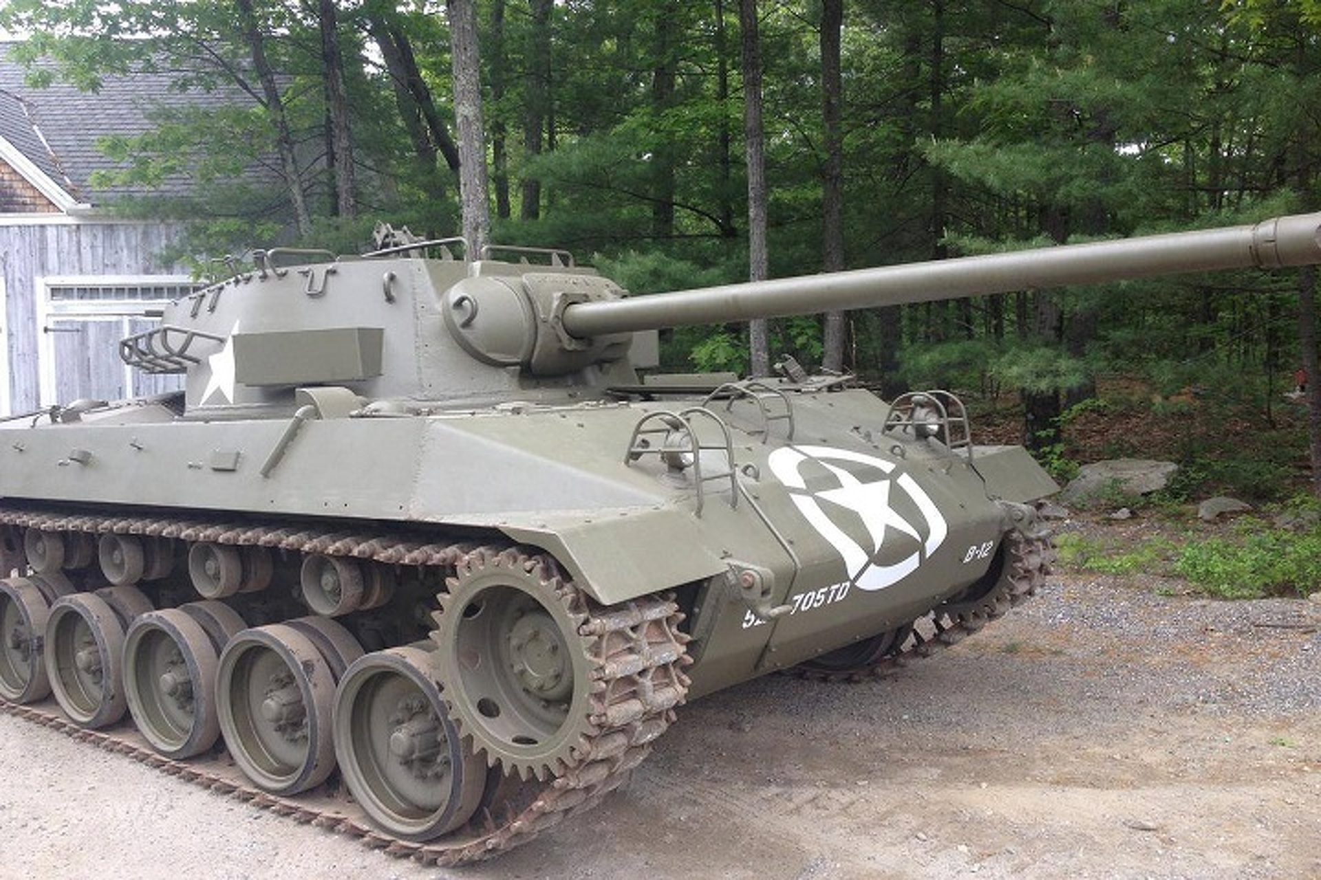 Forget Dodge Hellcats, How About a Buick Hellcat Tank?