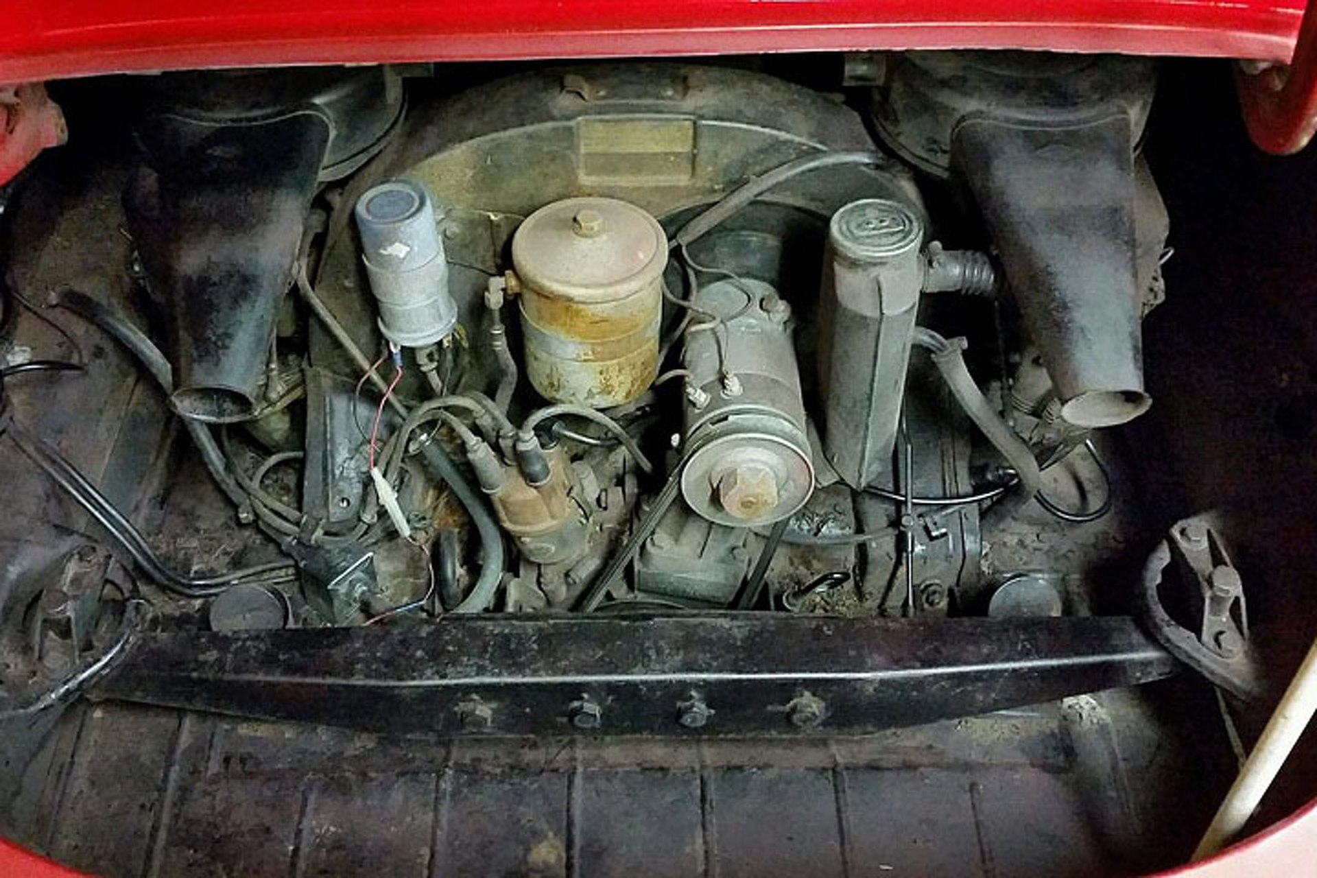 This ’66 Porsche Barn Find Looks Delightful in Dust