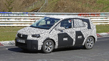 Opel Meriva spy photo