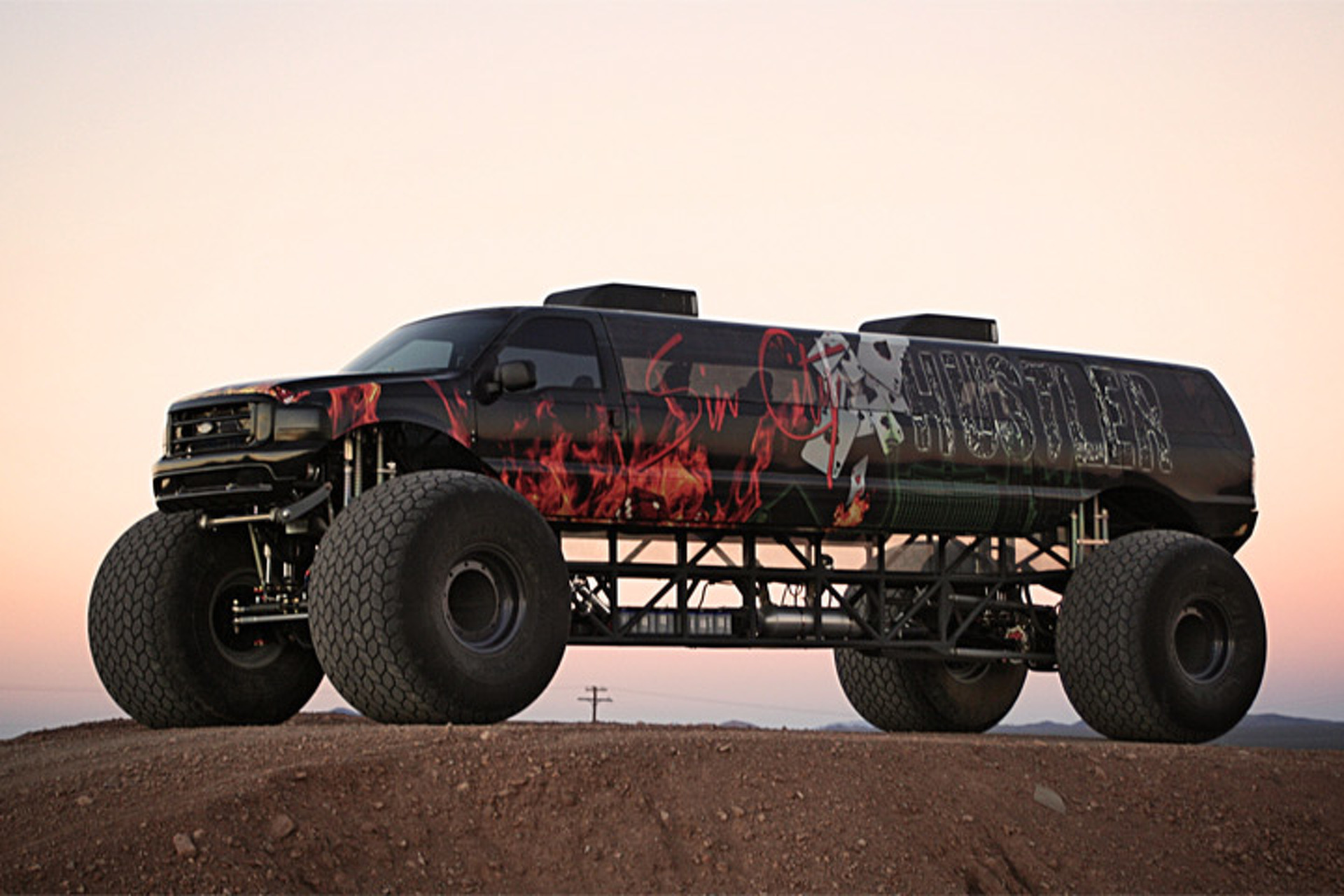 Monster truck limousine Monster truck limousine
